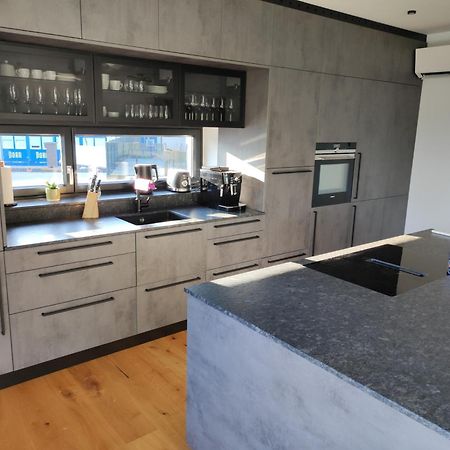 Luxurioeses Penthouse Mit Blick Auf Die Uno-City Und Dem Kaiserwasser. 3Schlafzimmer, 2 Baeder, Privat Lift Ins Apartment Vienna Exterior photo