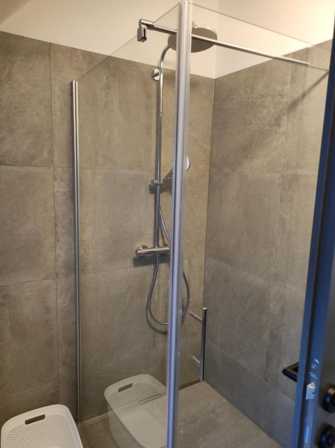 Luxurioeses Penthouse Mit Blick Auf Die Uno-City Und Dem Kaiserwasser. 3Schlafzimmer, 2 Baeder, Privat Lift Ins Apartment Vienna Exterior photo