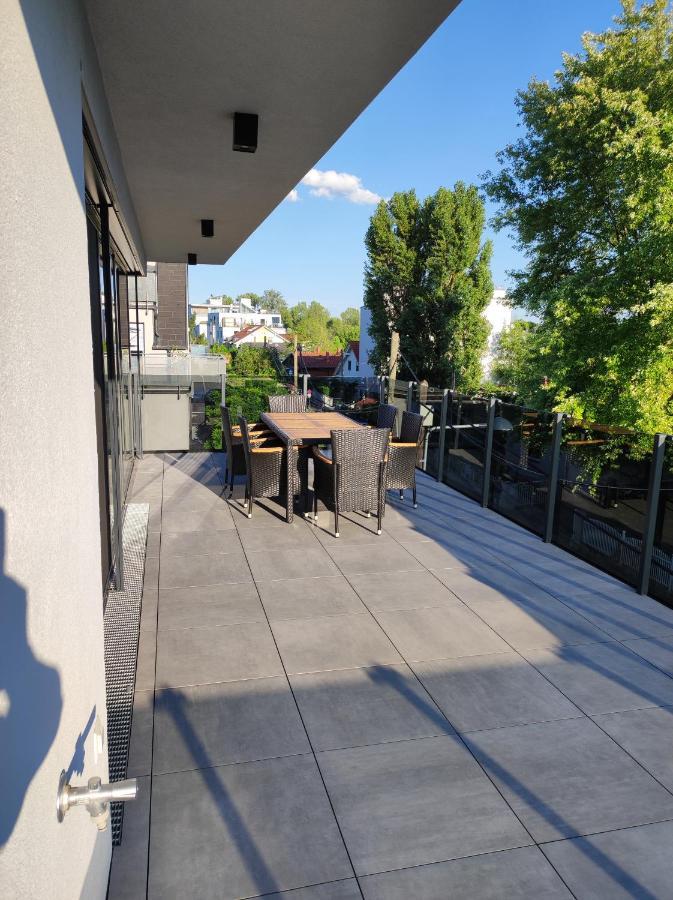 Luxurioeses Penthouse Mit Blick Auf Die Uno-City Und Dem Kaiserwasser. 3Schlafzimmer, 2 Baeder, Privat Lift Ins Apartment Vienna Exterior photo